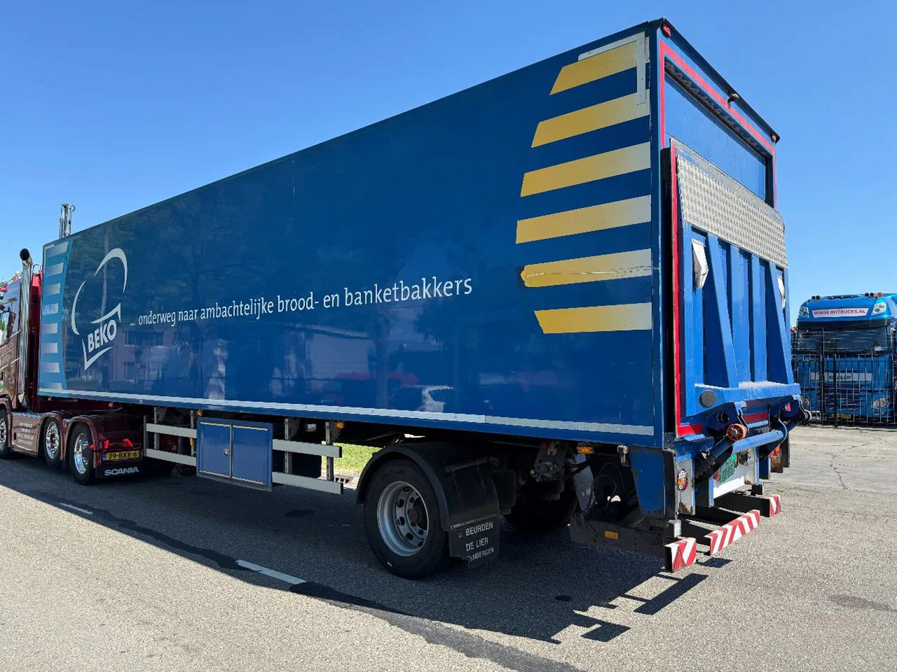 HRD 1 AS - BPW + CARRIER VECTOR 1550 + LOADLIFT 2000 - Semi-remorque frigorifique: photos 5 HRD 1 AS - BPW + CARRIER VECTOR 1550 + LOADLIFT 2000 - Semi-remorque frigorifique: photos 5
