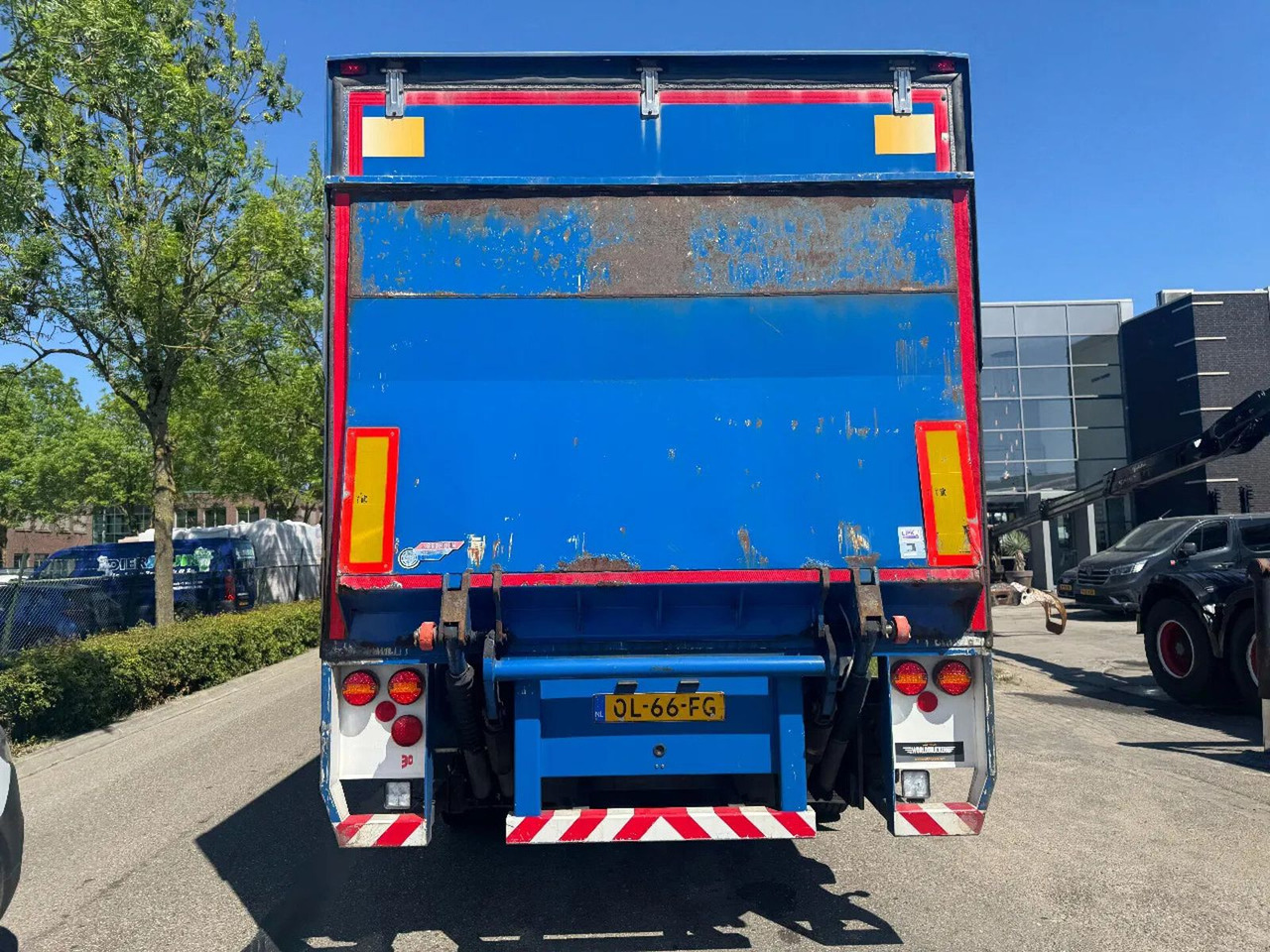 HRD SKFG - BPW AXLE + CARRIER VECTOR 1850MT - Semi-remorque frigorifique: photos 4 HRD SKFG - BPW AXLE + CARRIER VECTOR 1850MT - Semi-remorque frigorifique: photos 4