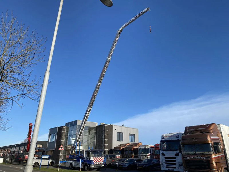 Iveco EuroCargo 90 E18 - EURO 5 + KLAAS ALU-KRAN 30 METER MET REMOTE - Camion grue: photos 4 Iveco EuroCargo 90 E18 - EURO 5 + KLAAS ALU-KRAN 30 METER MET REMOTE - Camion grue: photos 4