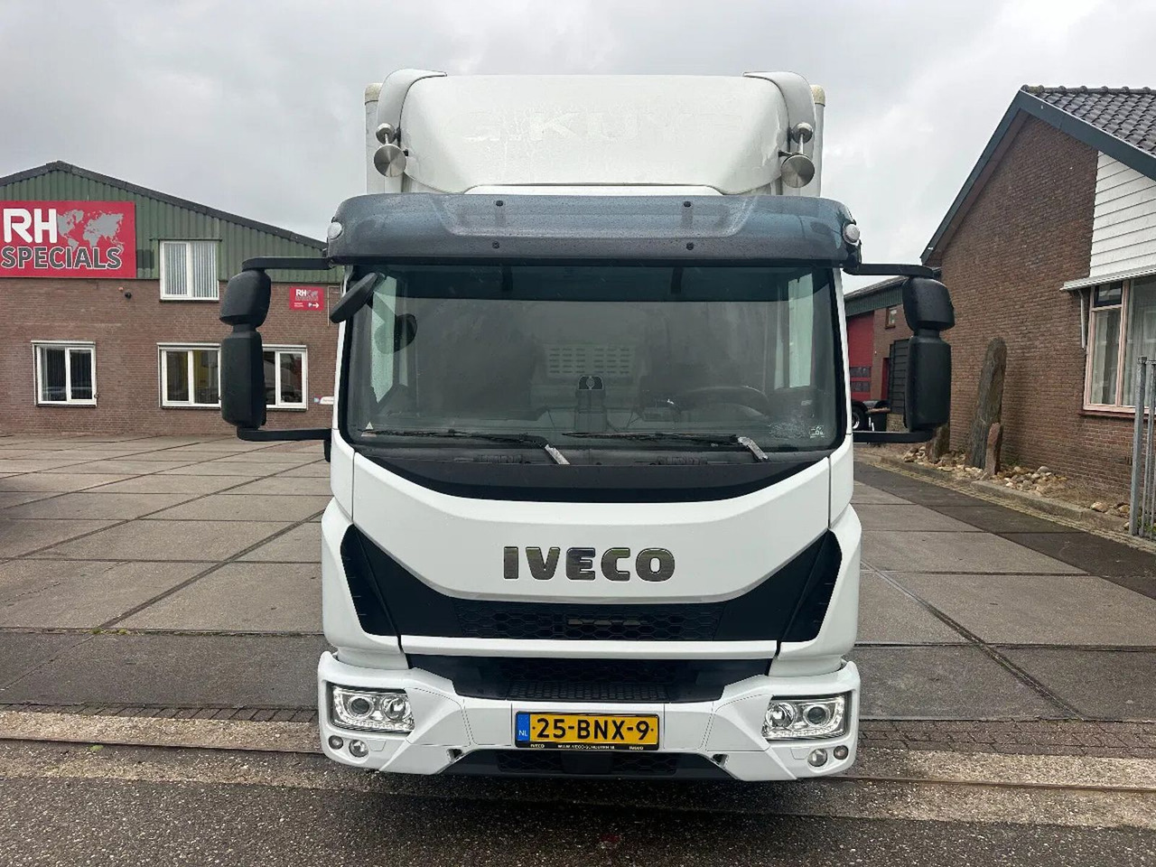 Iveco ML 120 -220 L, DHOLLANDIA LIFT, BOX 726X250X240 - Camion fourgon: photos 2 Iveco ML 120 -220 L, DHOLLANDIA LIFT, BOX 726X250X240 - Camion fourgon: photos 2