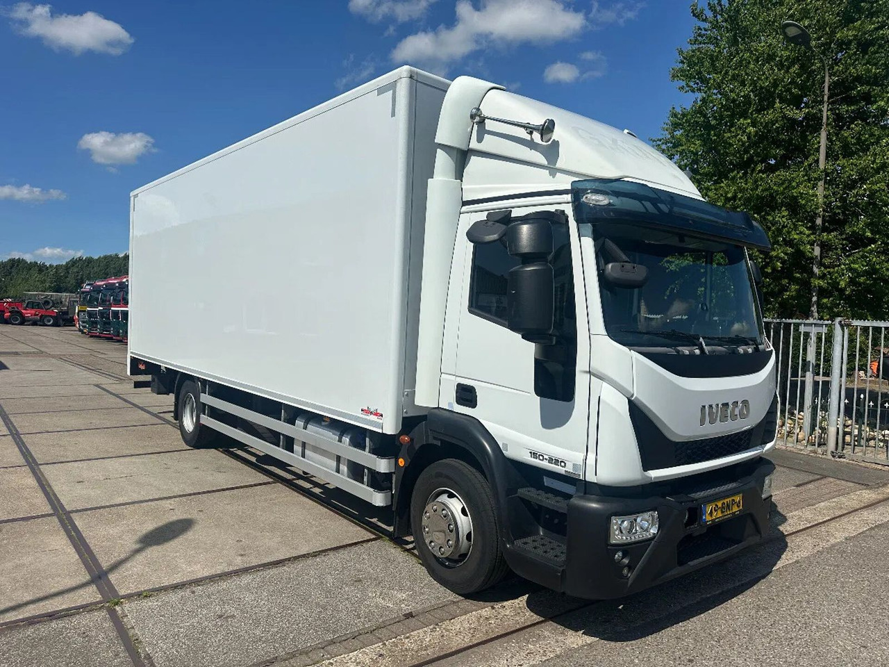 Iveco ML 150 -220, DHOLLANDIA LIFT, BOX 760X250X250 CM - Camion fourgon: photos 3 Iveco ML 150 -220, DHOLLANDIA LIFT, BOX 760X250X250 CM - Camion fourgon: photos 3