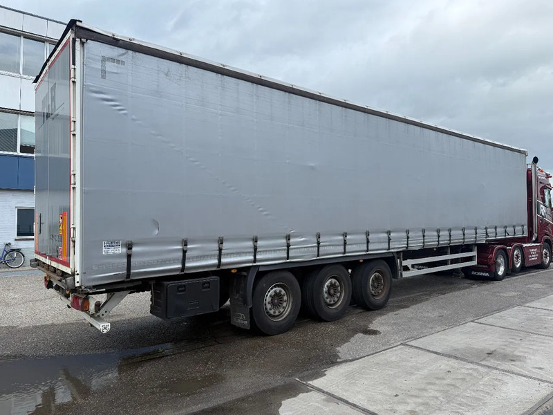 Kässbohrer XS - 3 AXLE - SAF + SLIDING ROOF - DISC BRAKES - Semi-remorque rideaux coulissants: photos 4 Kässbohrer XS - 3 AXLE - SAF + SLIDING ROOF - DISC BRAKES - Semi-remorque rideaux coulissants: photos 4