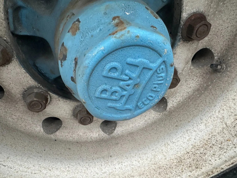 Semi-remorque plateau Kwb 2 AXLE STEERING: photos 7