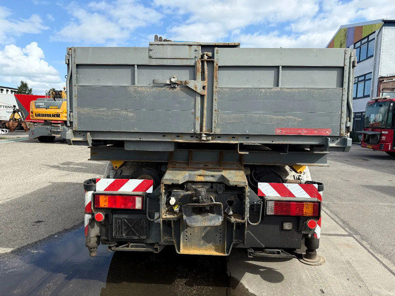 MAN 33.463 33-463 8x4 met 62 effer kraan 6x uitschuifbaar - Camion grue: photos 5 MAN 33.463 33-463 8x4 met 62 effer kraan 6x uitschuifbaar - Camion grue: photos 5