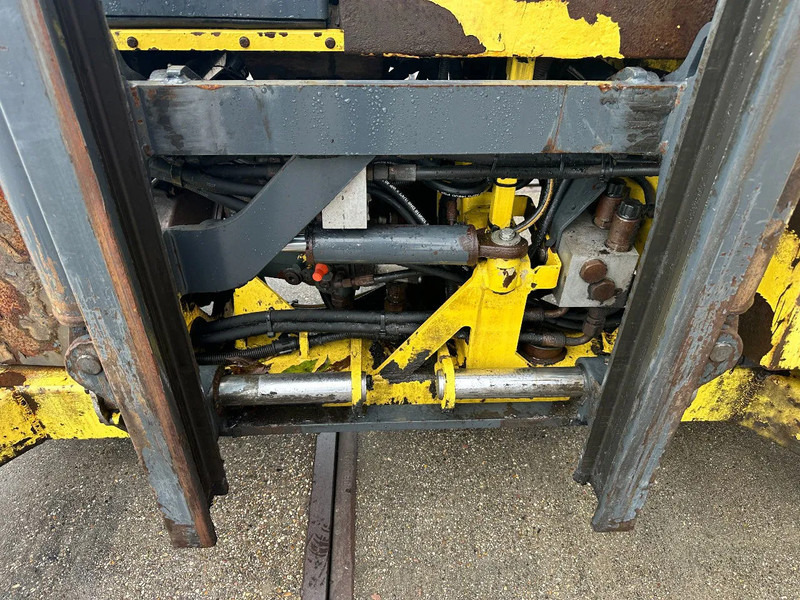 Chariot embarqué Moffett M4 25.3 2,5 TON SIDESHIFT DIESEL  MEENEEMHEFTRUCK: photos 19