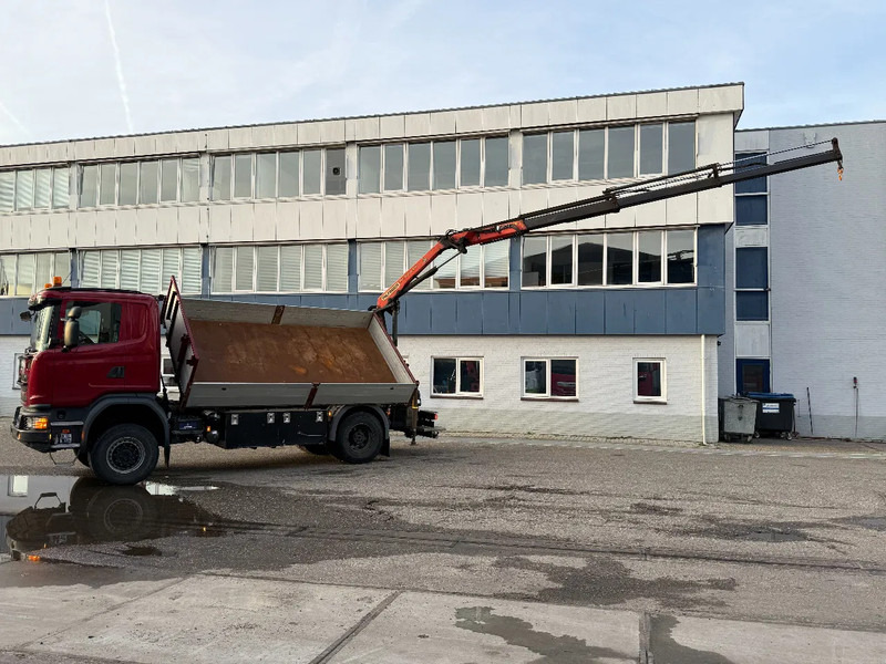 Scania G370 4X4 EURO 6 + 3-SIDE TIPPER + PALFINGER PK9002 + REMOTE - Camion benne, Camion grue: photos 3 Scania G370 4X4 EURO 6 + 3-SIDE TIPPER + PALFINGER PK9002 + REMOTE - Camion benne, Camion grue: photos 3