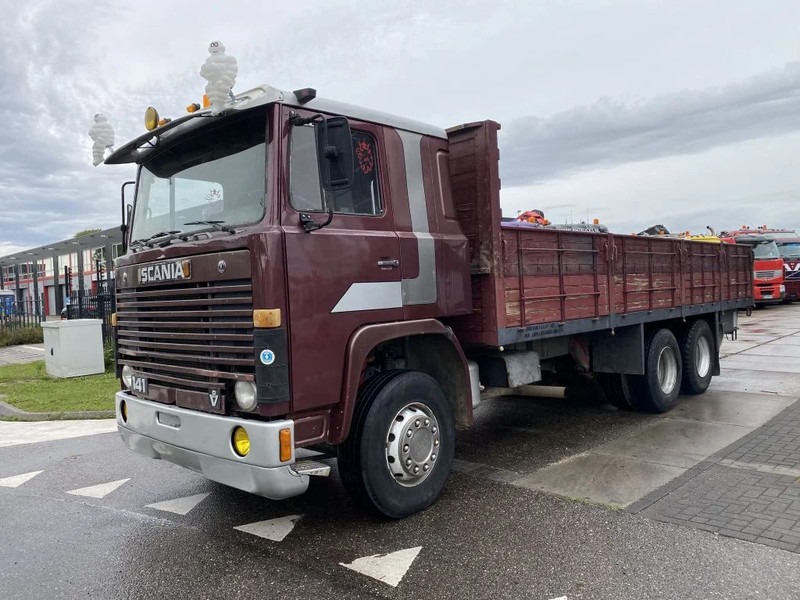 Scania LB141 V8 141 V8 - 6X2 - BOX 7,35 METER - Camion plateau: photos 1 Scania LB141 V8 141 V8 - 6X2 - BOX 7,35 METER - Camion plateau: photos 1