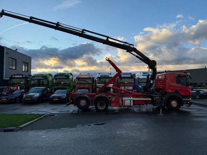 Scania P320 6X2 - EURO 6 + HIAB XS 144 HIPRO + REMOTE + HIAB HOOK + RETARDER - Camion grue: photos 5 Scania P320 6X2 - EURO 6 + HIAB XS 144 HIPRO + REMOTE + HIAB HOOK + RETARDER - Camion grue: photos 5