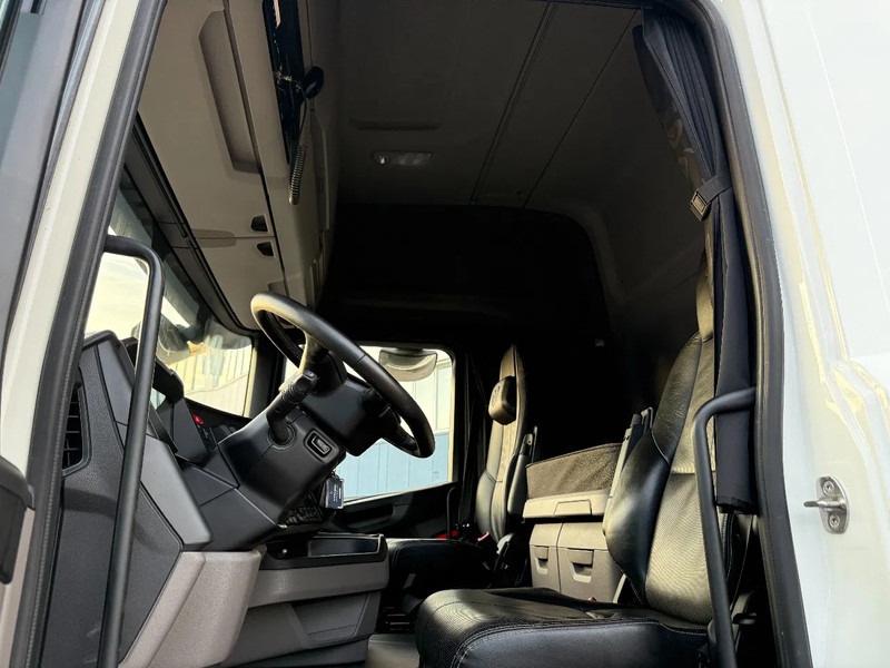 Châssis cabine Scania R500 NGS 6X2 - ONLY 205.204 KM + STEERING & LIFTING AXLE: photos 9 Châssis cabine Scania R500 NGS 6X2 - ONLY 205.204 KM + STEERING & LIFTING AXLE: photos 9