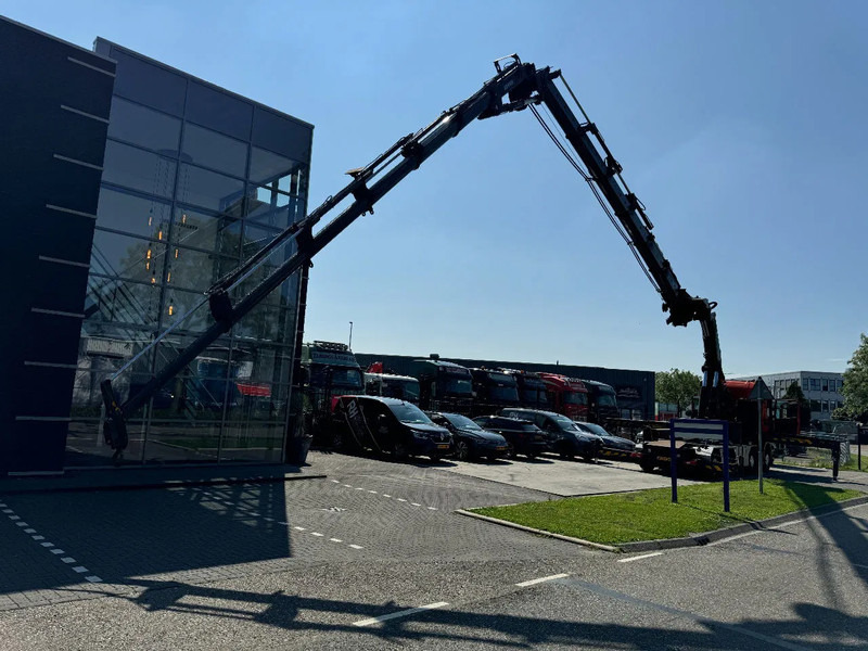 Scania R560 V8 8X2 + EFFER CRANE 1550 6S + FLYJIP 6XHYDR + REMOTE + WINCH - Camion grue: photos 5 Scania R560 V8 8X2 + EFFER CRANE 1550 6S + FLYJIP 6XHYDR + REMOTE + WINCH - Camion grue: photos 5