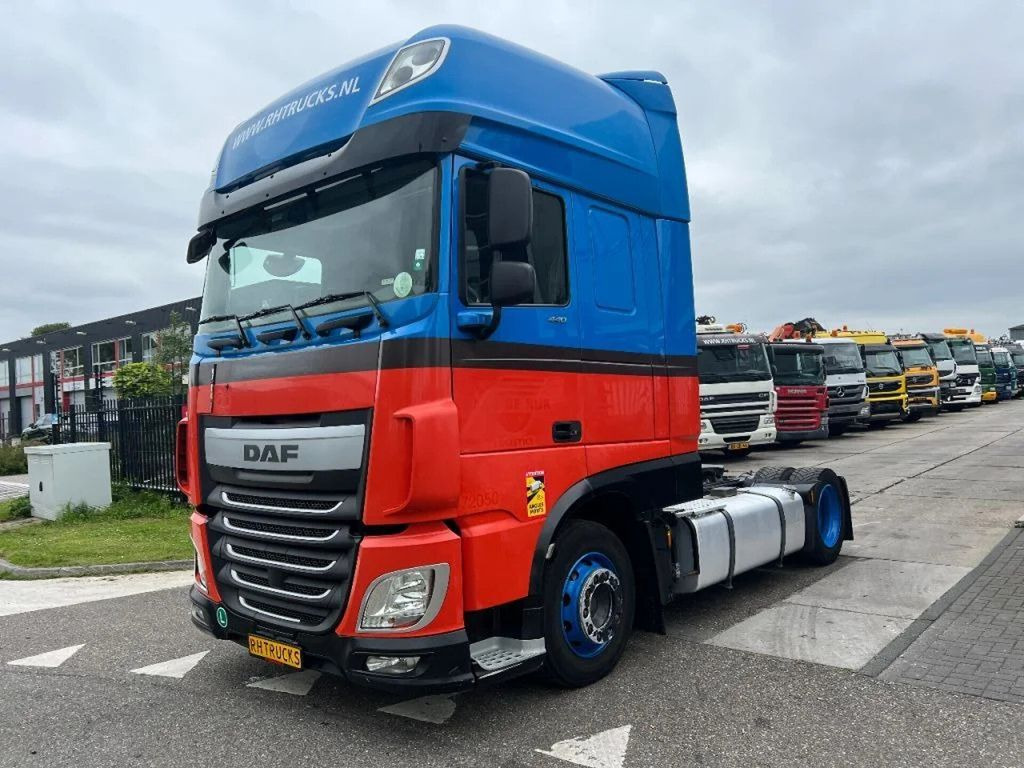 DAF XF 440 4X2 - EURO 6 - MEGA - Tracteur routier: photos 1 DAF XF 440 4X2 - EURO 6 - MEGA - Tracteur routier: photos 1