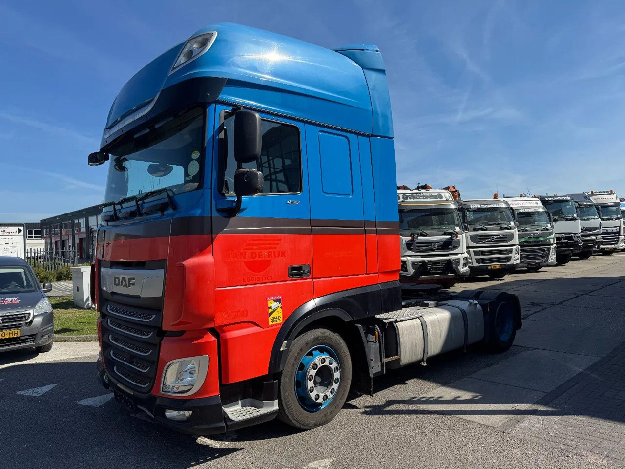 DAF XF 450 4X2 EURO 6 MEGA - Tracteur routier: photos 1 DAF XF 450 4X2 EURO 6 MEGA - Tracteur routier: photos 1