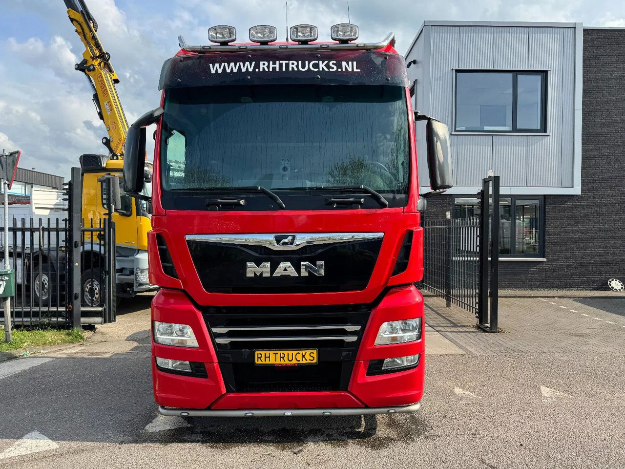 MAN TGX 26.500 6X2 EURO 6 ALCOA SPOILERS 2020 - Tracteur routier: photos 2 MAN TGX 26.500 6X2 EURO 6 ALCOA SPOILERS 2020 - Tracteur routier: photos 2