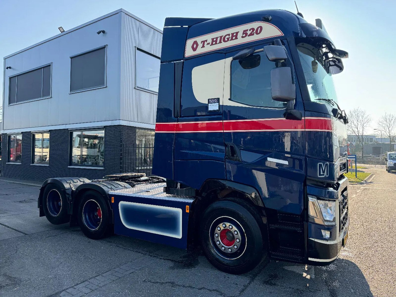 Renault T520 6X2 EURO 6 HYDRAULIC BOOGIE - Tracteur routier: photos 3 Renault T520 6X2 EURO 6 HYDRAULIC BOOGIE - Tracteur routier: photos 3