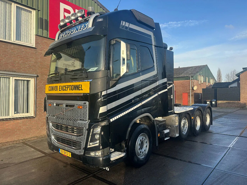 Volvo FH 16.750 8X4 170 TON, INTARDER - Tracteur routier: photos 1 Volvo FH 16.750 8X4 170 TON, INTARDER - Tracteur routier: photos 1