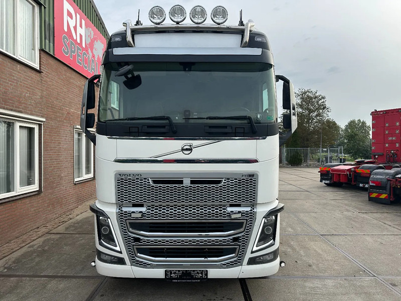 Volvo FH 16.750 8X4, 180 TON POWER STEERING HYDRAULIC - Tracteur routier: photos 3 Volvo FH 16.750 8X4, 180 TON POWER STEERING HYDRAULIC - Tracteur routier: photos 3