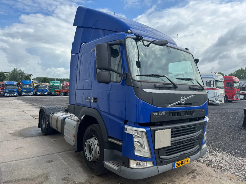 Volvo FM 330 4X2 EURO 6 TÜV TILL 02-2026 - Tracteur routier: photos 3 Volvo FM 330 4X2 EURO 6 TÜV TILL 02-2026 - Tracteur routier: photos 3