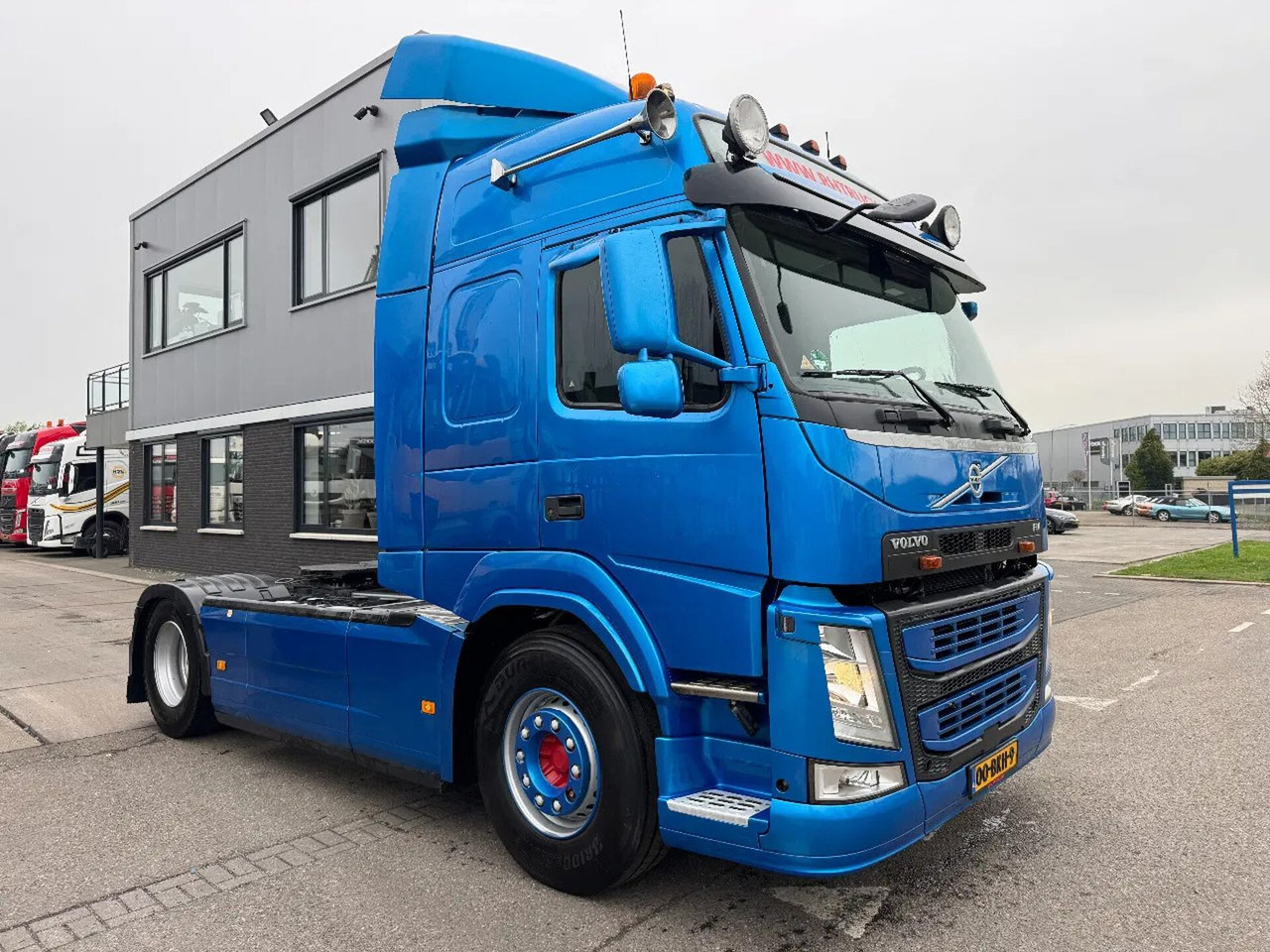 Volvo FM 370 4X2 EURO 6 SKIRTS TÜV TILL 10-2025 - Tracteur routier: photos 3 Volvo FM 370 4X2 EURO 6 SKIRTS TÜV TILL 10-2025 - Tracteur routier: photos 3