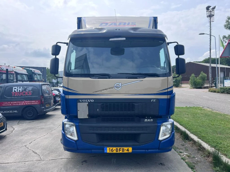 Volvo FE 250 4X2 EURO 6 - 19 TON + DHOLLANDIA - Camion à rideaux coulissants: photos 2 Volvo FE 250 4X2 EURO 6 - 19 TON + DHOLLANDIA - Camion à rideaux coulissants: photos 2