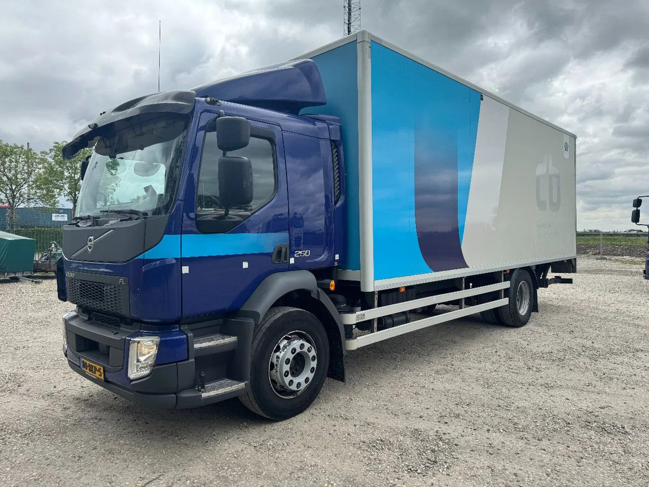 Volvo FL 250 4X2 EURO 6 CARGO LOCK + DHOLLANDIA LIFT T - Camion fourgon: photos 5 Volvo FL 250 4X2 EURO 6 CARGO LOCK + DHOLLANDIA LIFT T - Camion fourgon: photos 5