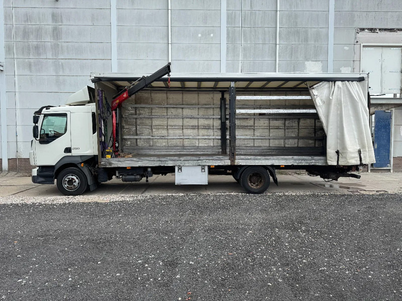 Volvo FL 250 4X2 EURO 6 + FASSI MICRO M25A.12 - Camion à rideaux coulissants, Camion grue: photos 2 Volvo FL 250 4X2 EURO 6 + FASSI MICRO M25A.12 - Camion à rideaux coulissants, Camion grue: photos 2