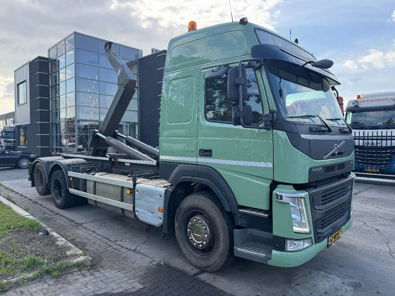 Volvo FM 410 6X2 EURO 6 VDL 21T HOOK - Camion ampliroll: photos 2 Volvo FM 410 6X2 EURO 6 VDL 21T HOOK - Camion ampliroll: photos 2