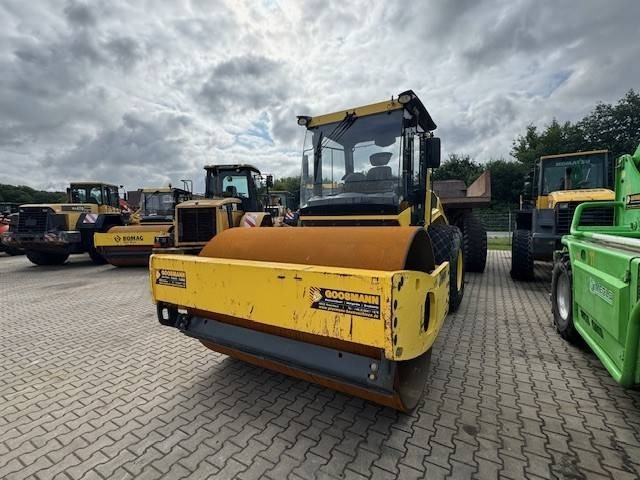 Bomag BW 213 D -5 - Compacteur à pieds de mouton/ Monocylindre: photos 4 Bomag BW 213 D -5 - Compacteur à pieds de mouton/ Monocylindre: photos 4