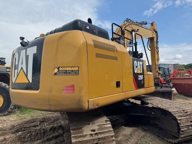 CAT 326 F L - Pelle sur chenille: photos 2 CAT 326 F L - Pelle sur chenille: photos 2