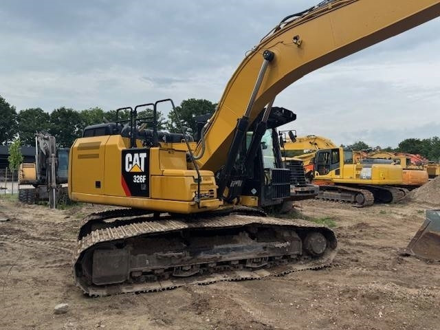 CAT 326 F L - Pelle sur chenille: photos 3 CAT 326 F L - Pelle sur chenille: photos 3