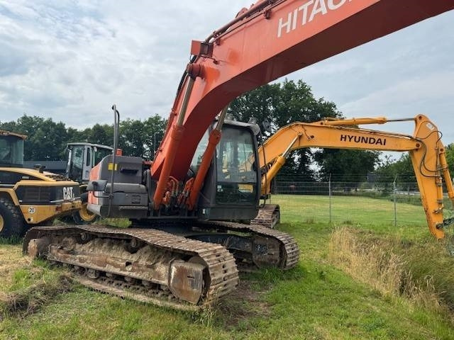Hitachi ZX 210 LC - Pelle sur chenille: photos 3 Hitachi ZX 210 LC - Pelle sur chenille: photos 3