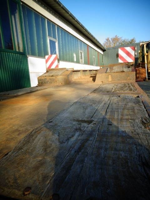 LANGENDORF SATAH 40/45 - Semi-remorque surbaissé: photos 4 LANGENDORF SATAH 40/45 - Semi-remorque surbaissé: photos 4