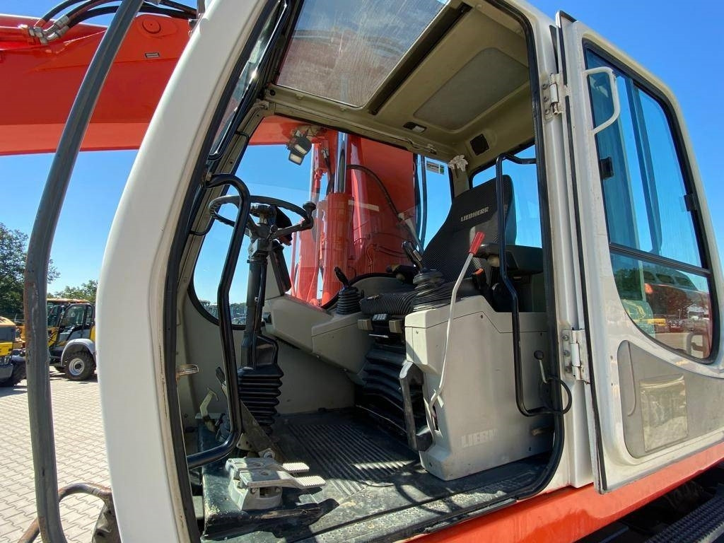 Liebherr A 900 C - Pelle sur pneus: photos 2 Liebherr A 900 C - Pelle sur pneus: photos 2