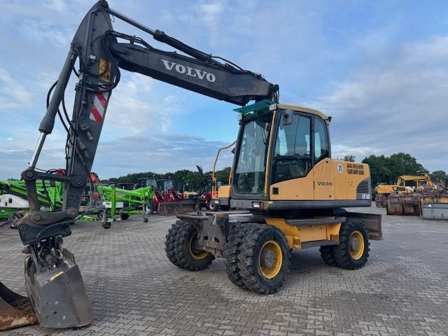 Volvo EW 160 C - Pelle sur pneus: photos 3 Volvo EW 160 C - Pelle sur pneus: photos 3