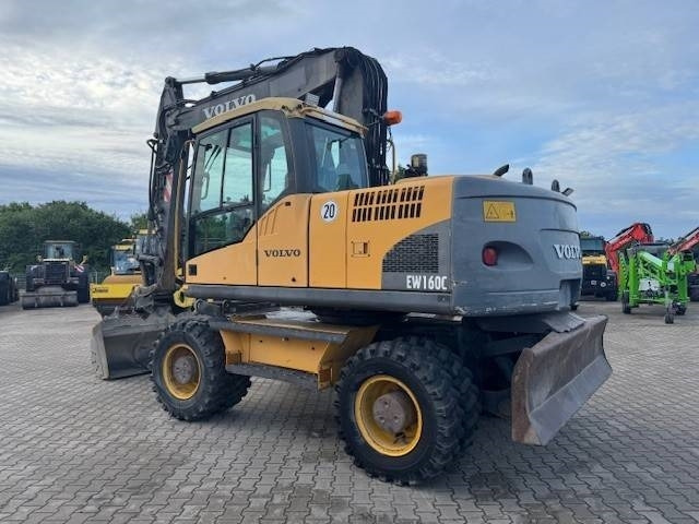 Volvo EW 160 C - Pelle sur pneus: photos 1 Volvo EW 160 C - Pelle sur pneus: photos 1