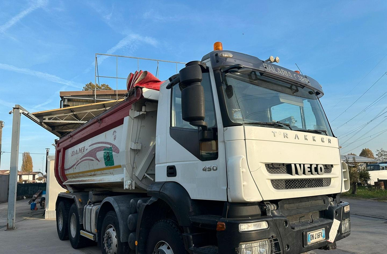 Iveco Trakker 450 4 assi euro 5 - Camion benne: photos 1 Iveco Trakker 450 4 assi euro 5 - Camion benne: photos 1