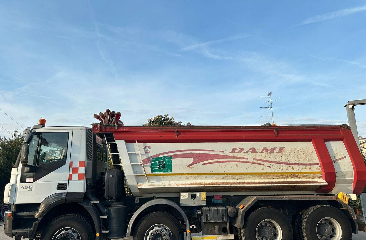 Iveco Trakker 450 4 assi euro 5 - Camion benne: photos 3 Iveco Trakker 450 4 assi euro 5 - Camion benne: photos 3