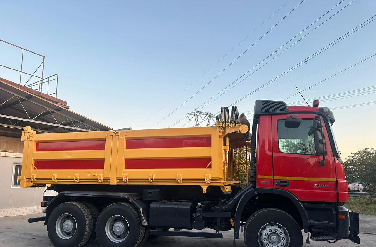 Mercedes 3 assi ribaltabile euro 5 - Camion benne: photos 3 Mercedes 3 assi ribaltabile euro 5 - Camion benne: photos 3