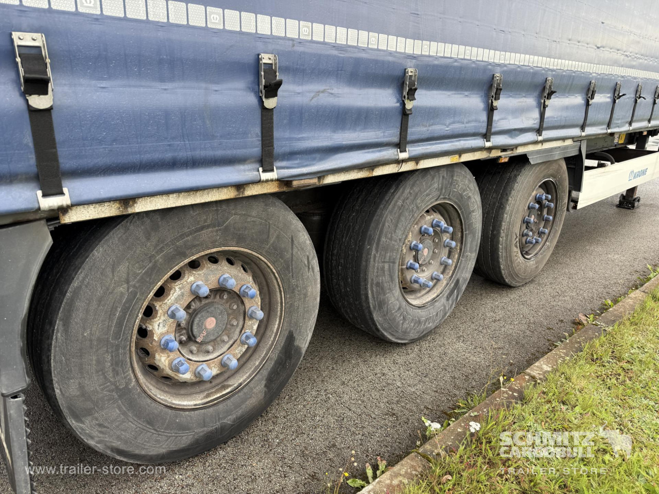 KRONE Curtainsider Standard - Semi-remorque rideaux coulissants: photos 2 KRONE Curtainsider Standard - Semi-remorque rideaux coulissants: photos 2