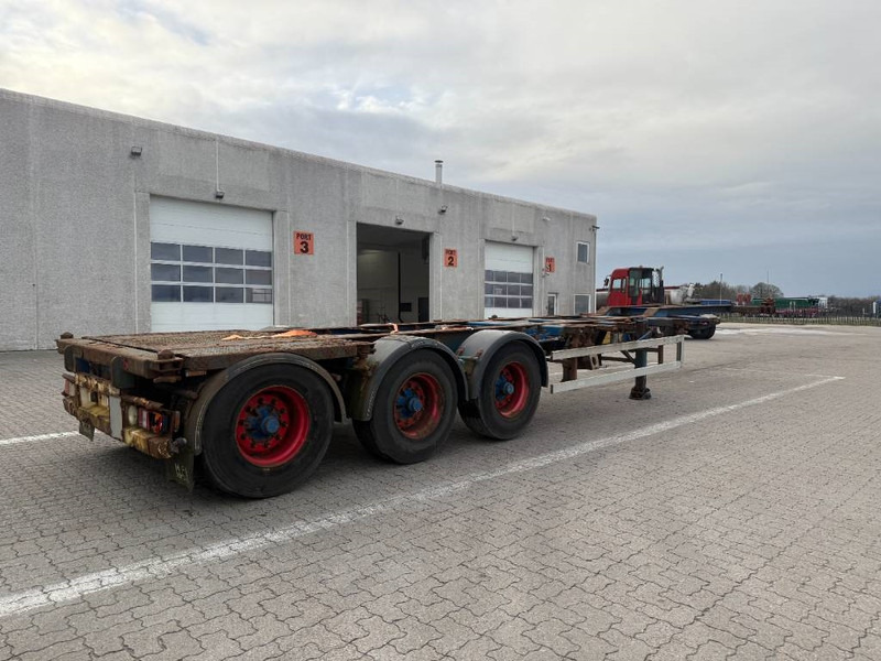 HFR Container chassis / Container-Fahrgestell - Semi-remorque porte-conteneur/ Caisse mobile: photos 3 HFR Container chassis / Container-Fahrgestell - Semi-remorque porte-conteneur/ Caisse mobile: photos 3