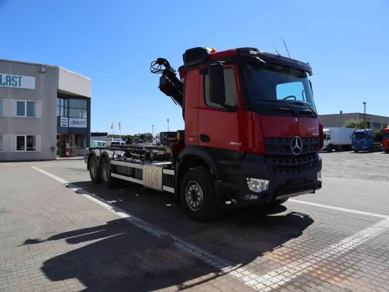 Mercedes-Benz Arocs 2643 euro 6 - Camion - système de câble: photos 3 Mercedes-Benz Arocs 2643 euro 6 - Camion - système de câble: photos 3