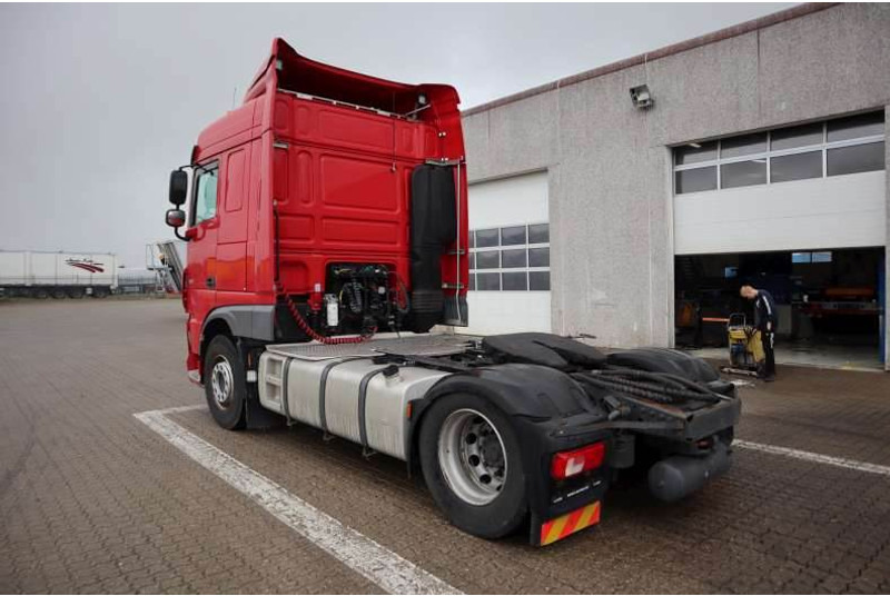 DAF XF 480 FT Tractor/Sattelzugmaschine/Trækker - Tracteur routier: photos 4 DAF XF 480 FT Tractor/Sattelzugmaschine/Trækker - Tracteur routier: photos 4