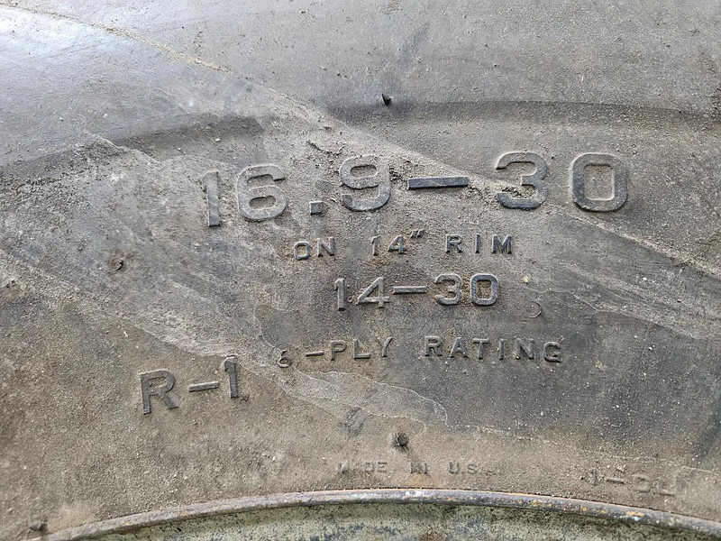 Pneu pour Camion Firestone 16.9-30: photos 6 Pneu pour Camion Firestone 16.9-30: photos 6