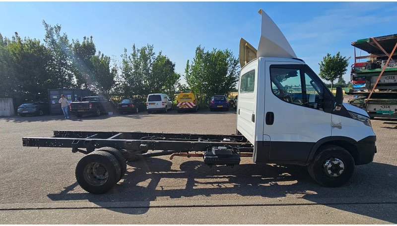 Iveco Daily IS70CI2BA - Châssis cabine: photos 4 Iveco Daily IS70CI2BA - Châssis cabine: photos 4