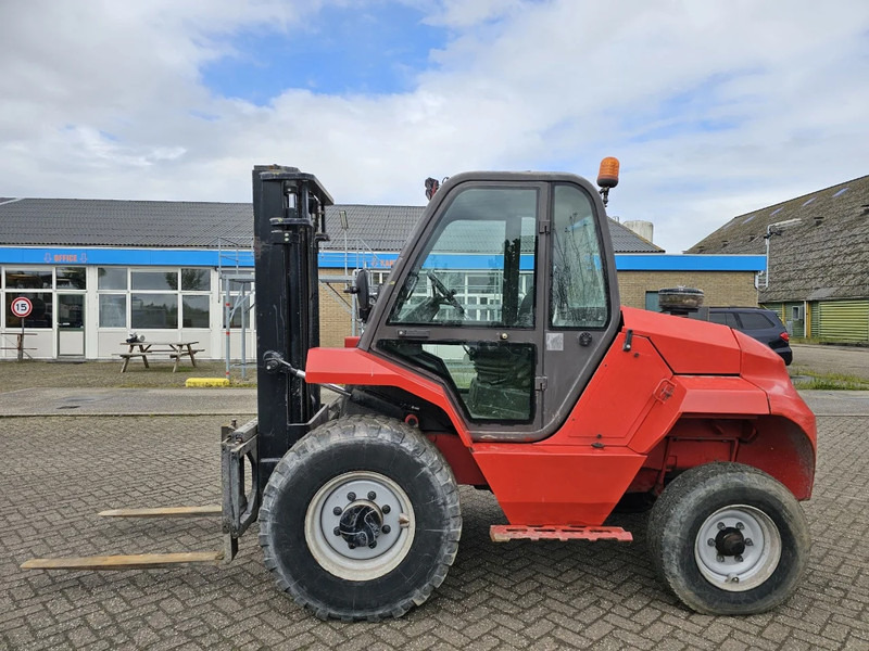 Manitou M 30-2 4ST3B - Chariot tout terrain: photos 1 Manitou M 30-2 4ST3B - Chariot tout terrain: photos 1