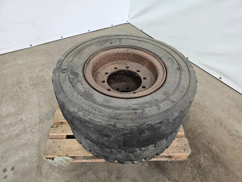 Michelin FULL RUBBER - 315/80R22.5 - Pneu pour Camion: photos 1 Michelin FULL RUBBER - 315/80R22.5 - Pneu pour Camion: photos 1