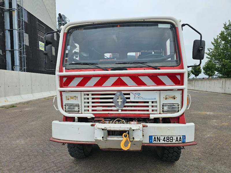 Renault M210 4x4 - Arbois 3500L - Camion de pompier: photos 2 Renault M210 4x4 - Arbois 3500L - Camion de pompier: photos 2