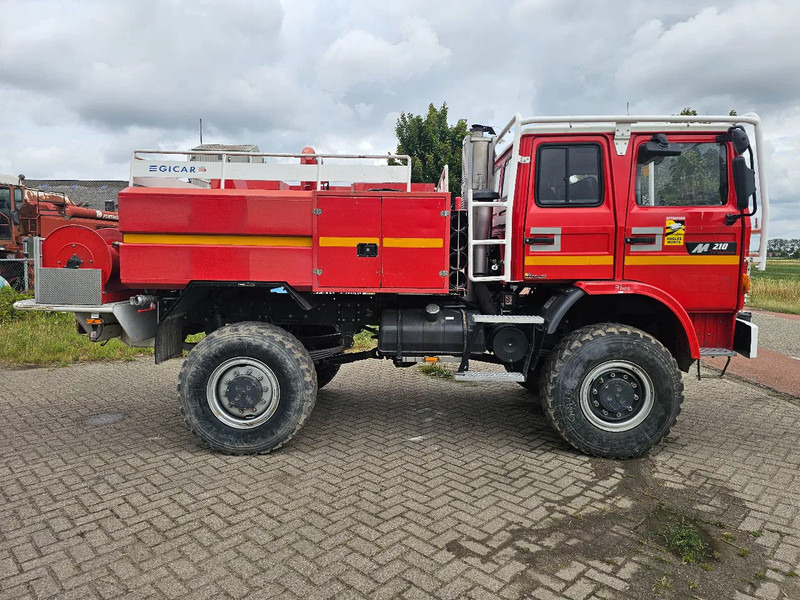 Renault M210 - Camion de pompier: photos 4 Renault M210 - Camion de pompier: photos 4