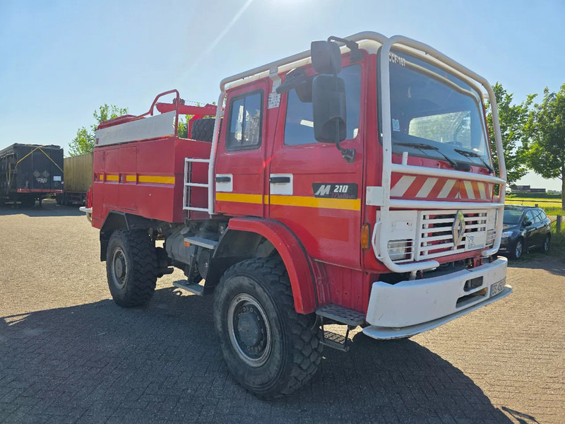 Renault Midliner 210 M210 - Camion de pompier: photos 3 Renault Midliner 210 M210 - Camion de pompier: photos 3