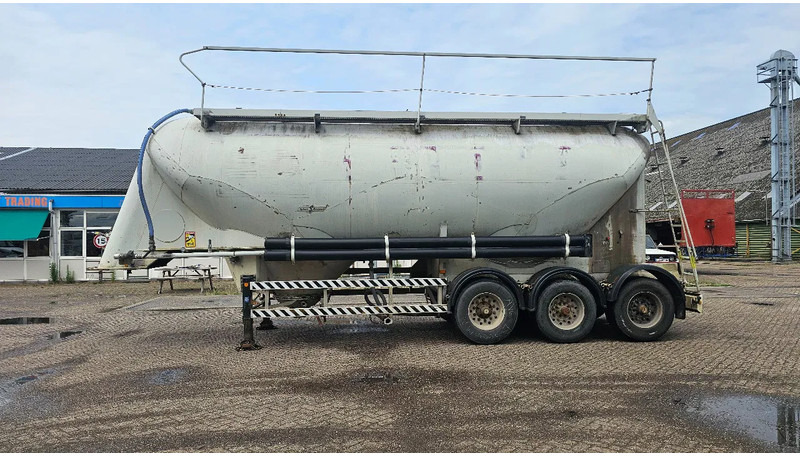 SPITZER Eurovrac Silo 43m3 - Semi-remorque citerne: photos 4 SPITZER Eurovrac Silo 43m3 - Semi-remorque citerne: photos 4