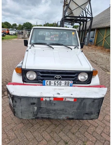 Toyota Land Cruiser PHZJ75RMOD - Véhicule utilitaire: photos 2 Toyota Land Cruiser PHZJ75RMOD - Véhicule utilitaire: photos 2